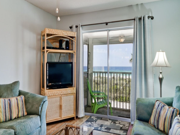 Holmes Beach 2 Bedroom Beach Front Vacation Rental Sleeps 4